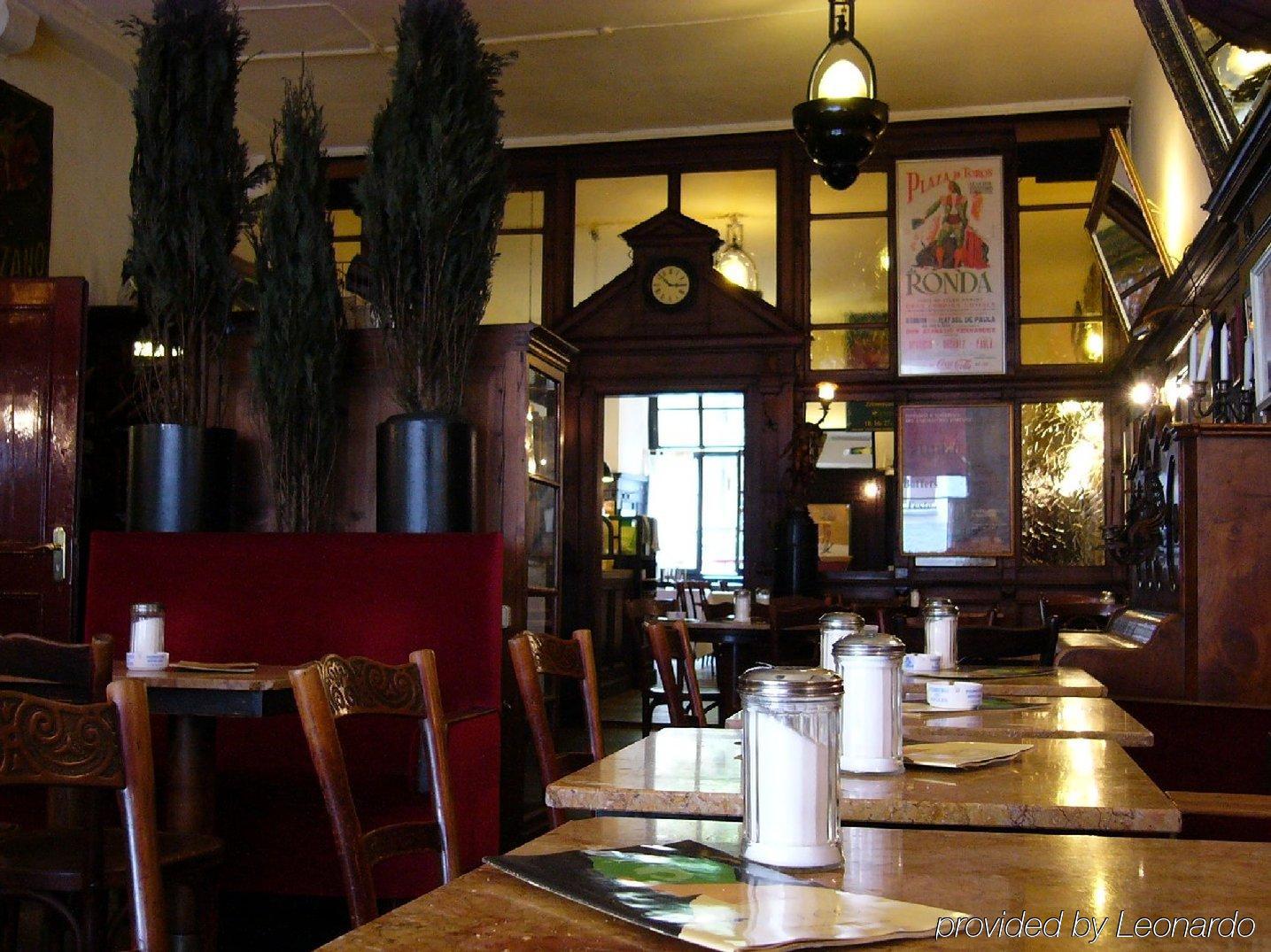 Hotel Orphee - Grosses Haus Regensburg Restaurant foto